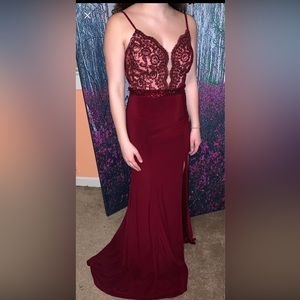 Clarissa Dress! Size 4! Only worn once!